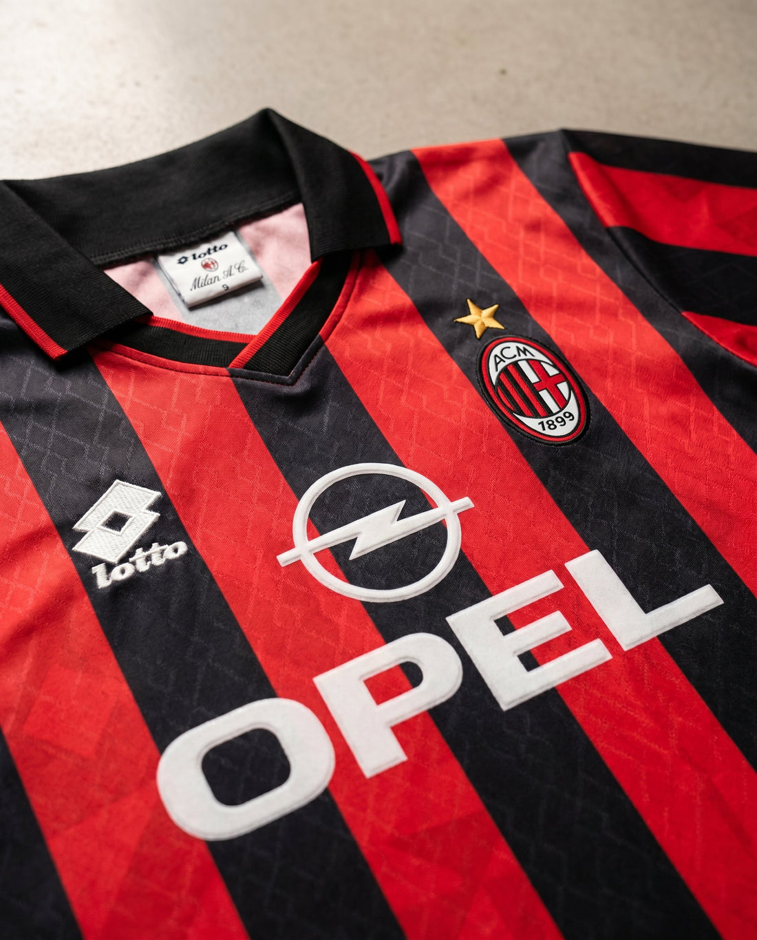 AC Milan Local 1995 retro shirt detail