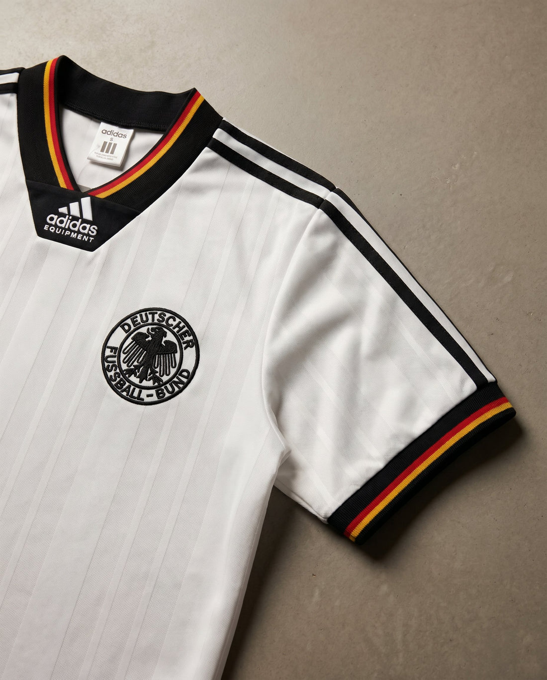 Alemania Local 1992 retro shirt detail