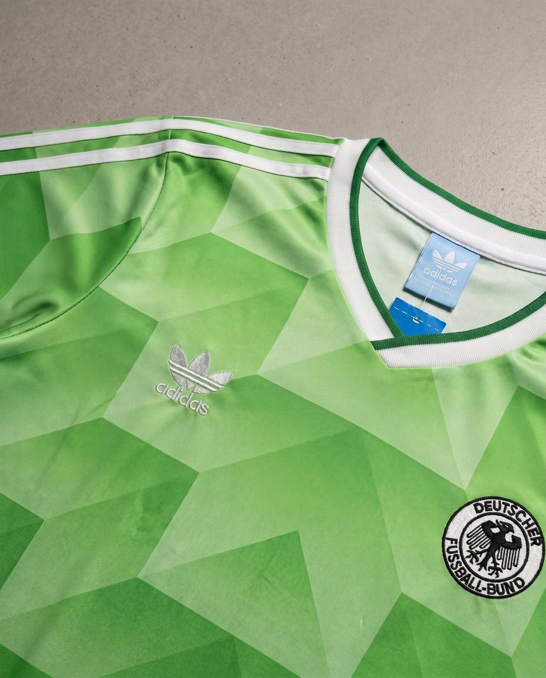 Alemania Visitante 1988 retro shirt detail
