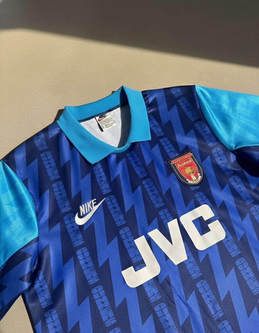 Arsenal Visitante 1994 retro shirt detail