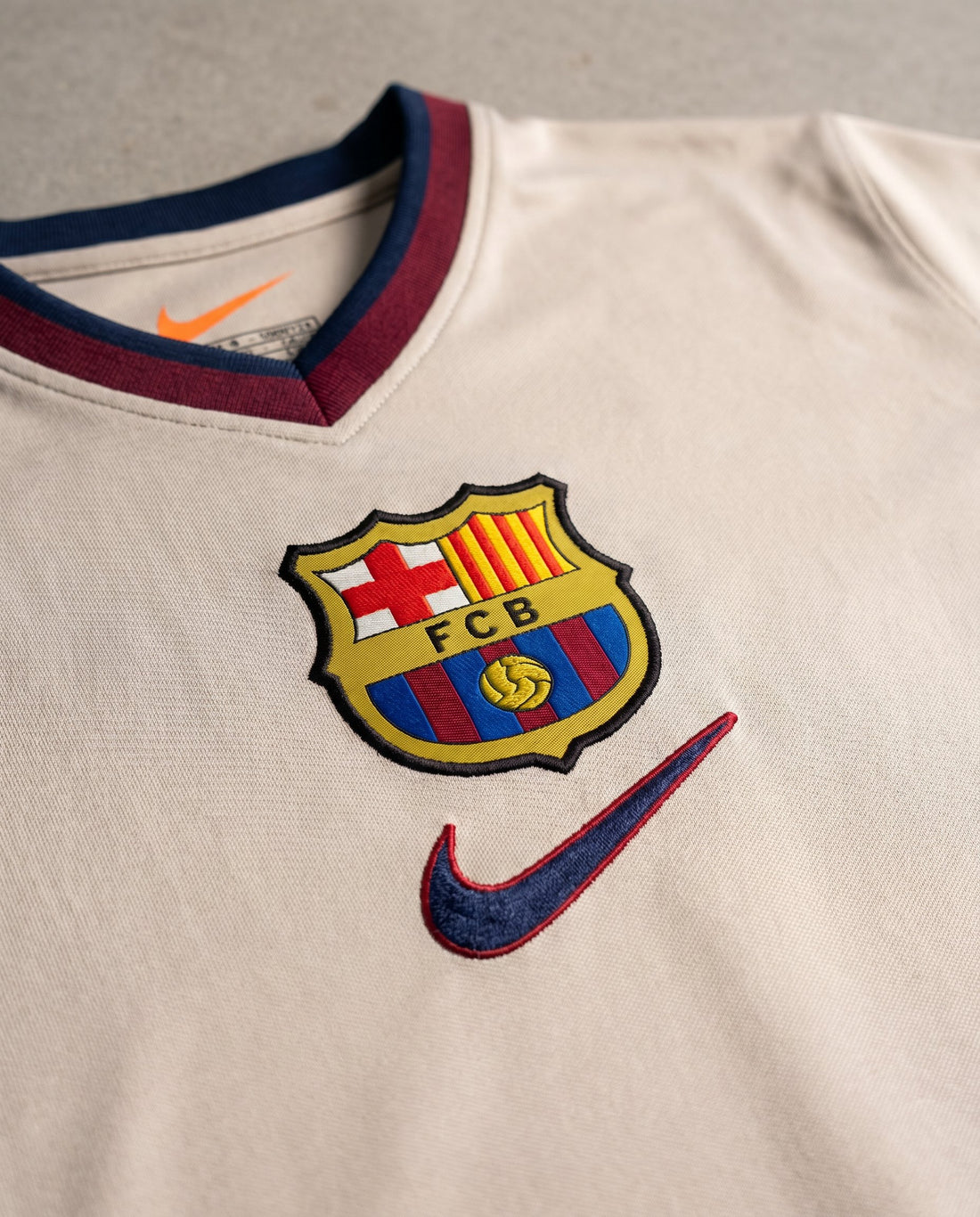 Barcelona Visitante 1998 retro shirt detail