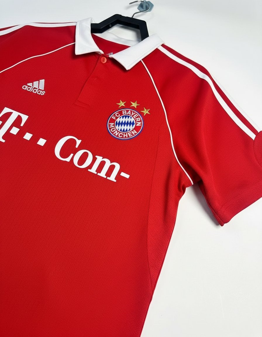 Bayern Munich Local 2006-07 retro shirt detail