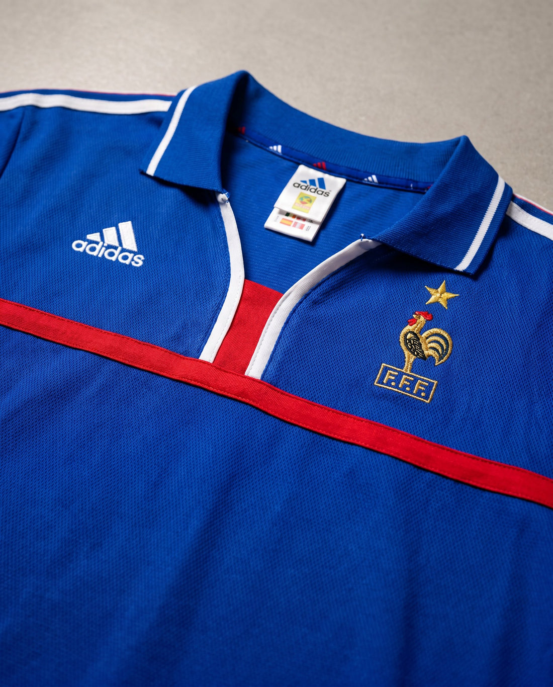 Francia Local 2000 retro shirt detail