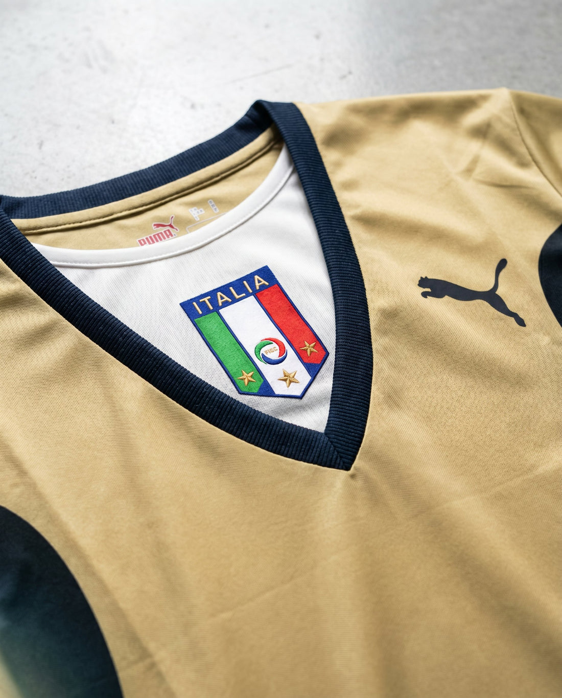 Italia Portero 2006 retro shirt detail