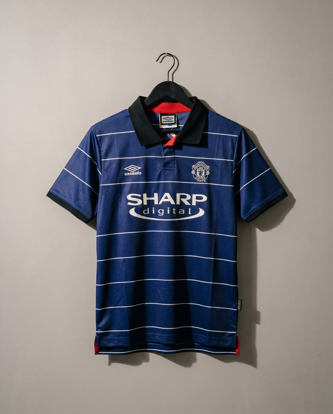 Manchester United Visitante 1999 retro shirt front