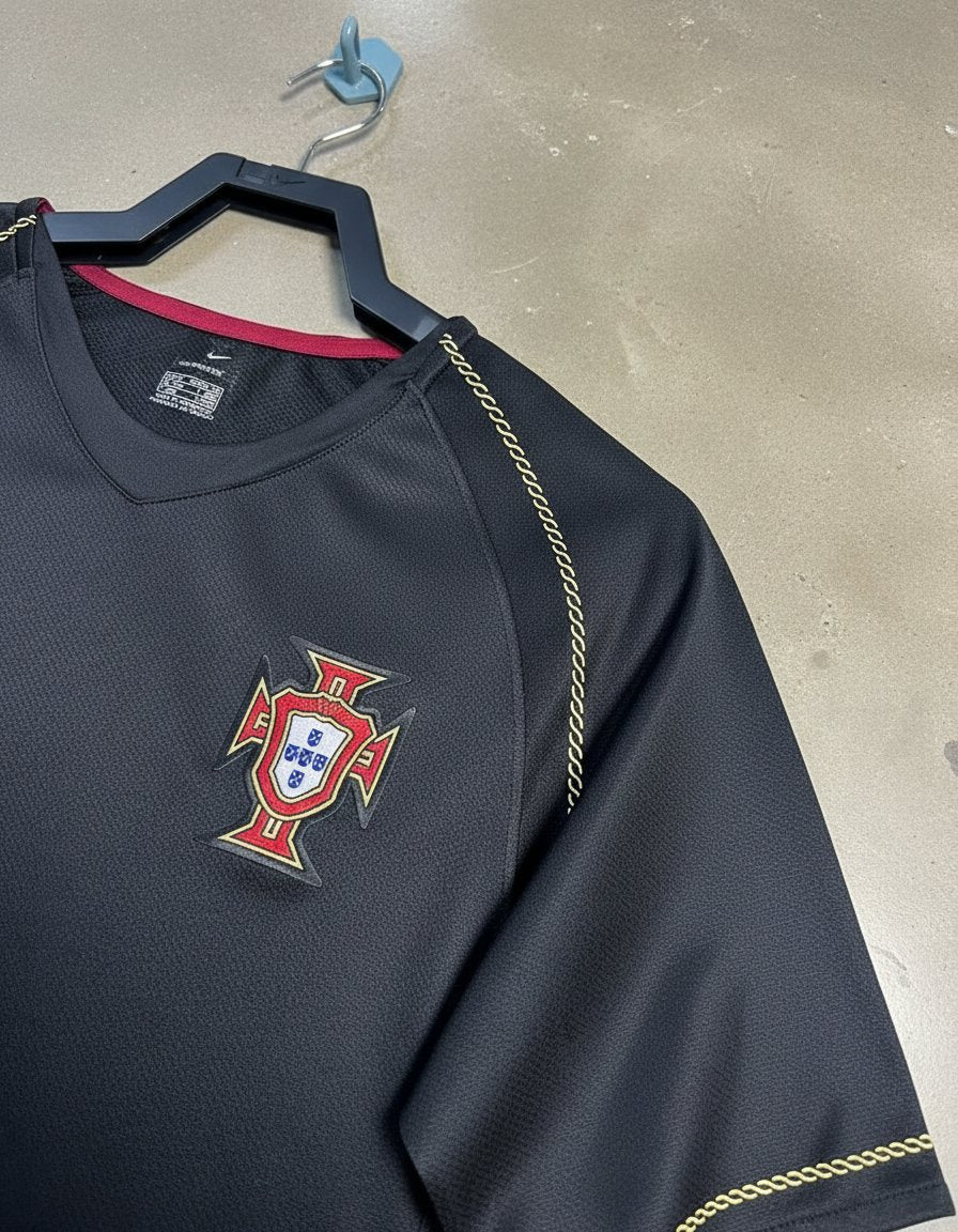 Portugal Visitante 2006 retro shirt detail