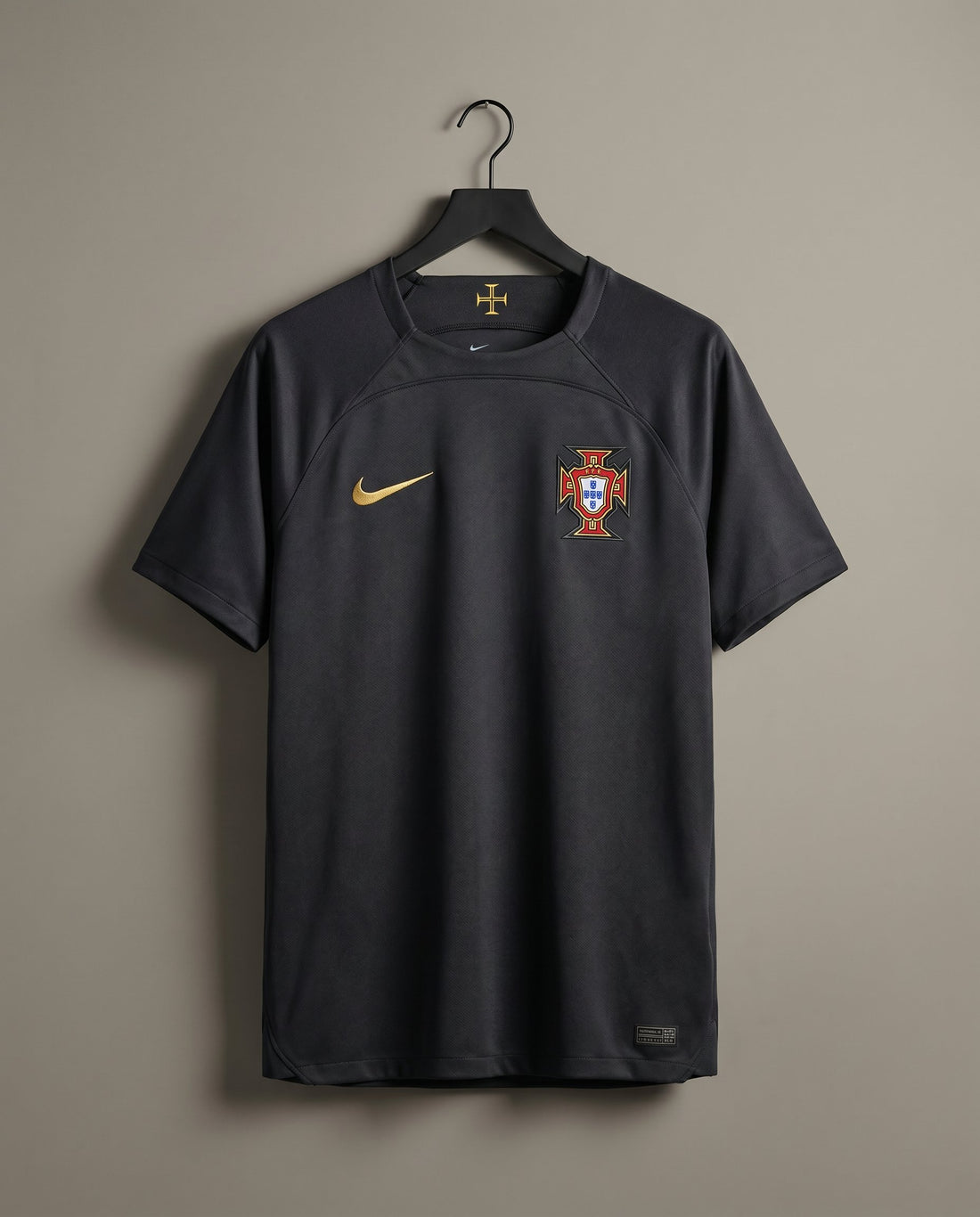 Portugal Visitante 2006 retro shirt front