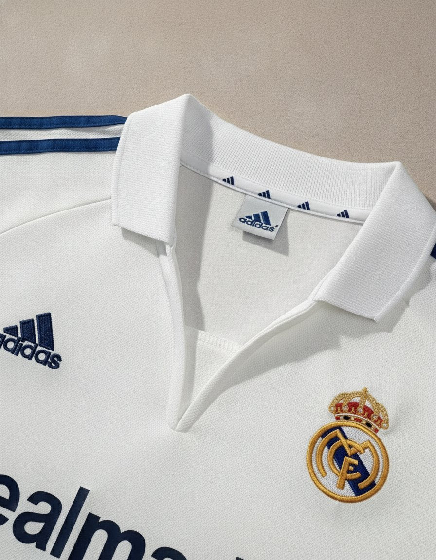 Real Madrid Local 2001-02 retro shirt detail