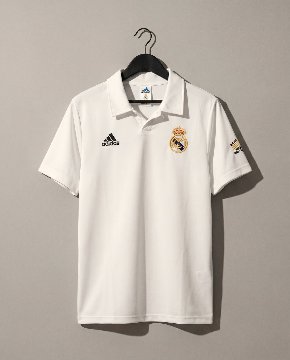 Real Madrid Local 2002 retro shirt front