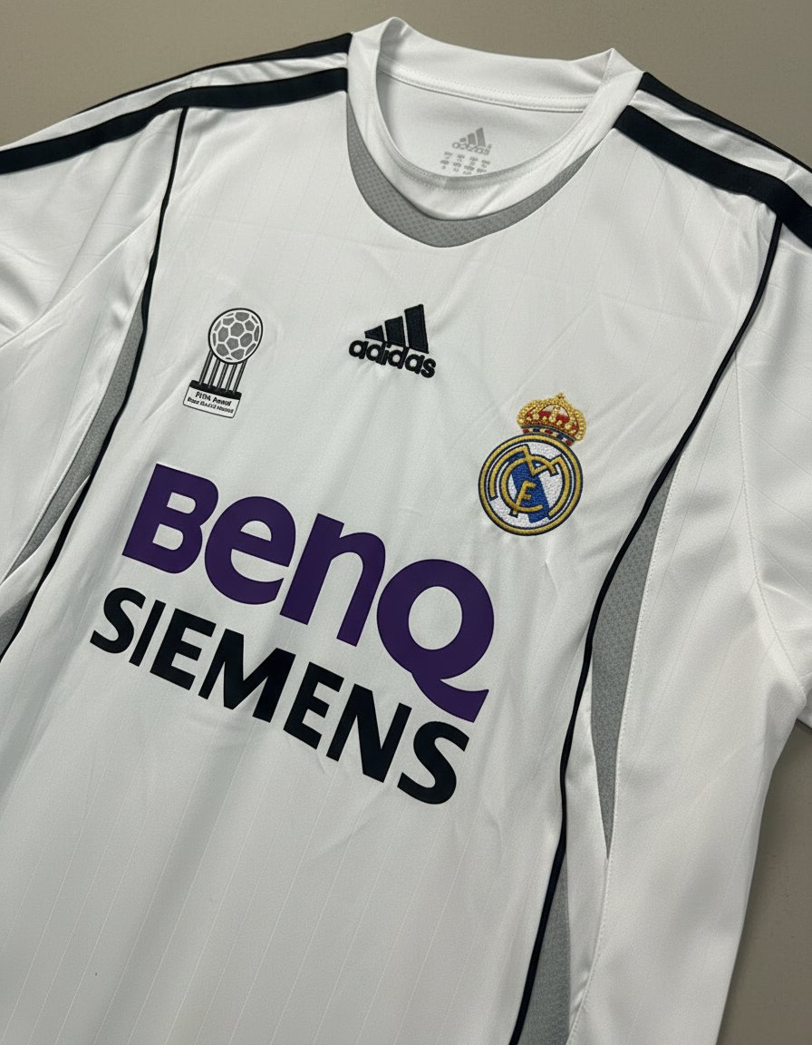 Real Madrid Local 2006-07 retro shirt detail