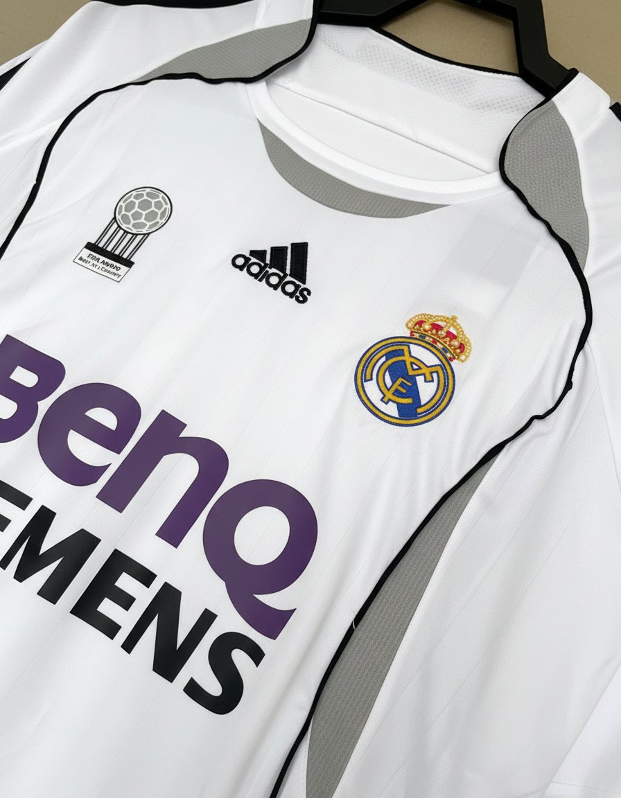 Real Madrid Local 2006-07 retro shirt detail